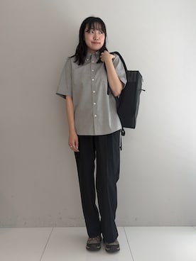 「TAKEO KIKUCHI（タケオキクチ）の【BOWLER HAT LABEL】TWギャバジン ワイドイージースラックス（スラックス、ブルー系）」を使った、3o0eさん（レディース）の春コーディネート