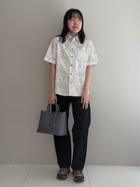 「TAKEO KIKUCHI（タケオキクチ）の【BOWLER HAT LABEL】エクスプローラー 11ozカラーデニム（デニムパンツ、ブラック系）」を使った、3o0eさん（レディース）の春コーディネート
