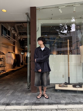 「ANCELLM（アンセルム）のアイテム（シャツ/ブラウス、ブラック系）」を使った、宮木 佑さん（メンズ・170cm）の夏コーディネート