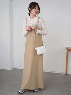 「TRIANGLE PALETTE（トライアングルパレット）のベーシックキャミロングワンピース【後ろゴム／アジャスター付き】（ジャンパースカート、ベージュ系）」を使った、TRIANGLE PALETTEさん（レディース・163cm）の春コーディネート
