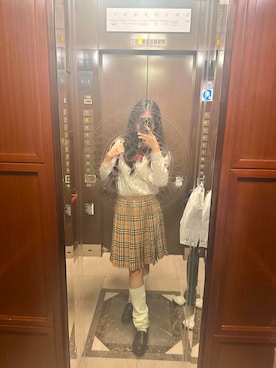 「BURBERRY（バーバリー）のアイテム」を使った、アィフェさん（レディース・162cm）の秋コーディネート