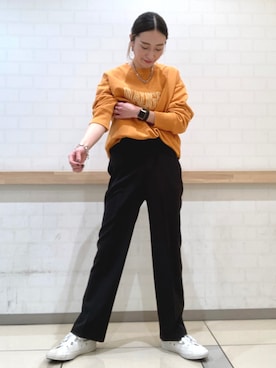 「チャックテイラー」｜「アイテム（スウェット）」を使った、eveさん（レディース・165cm）の冬コーディネート