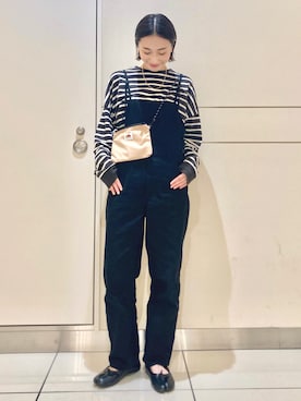 「サコッシュ」｜「アイテム（オールインワン・サロペット）」を使った、eveさん（レディース・165cm）の秋コーディネート