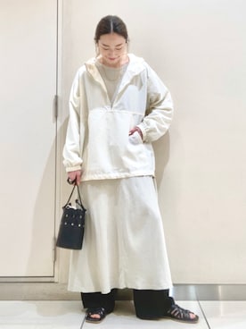 「AMERICAN HOLIC」｜「アイテム（ブルゾン）」を使った、eveさん（レディース・165cm）の春コーディネート