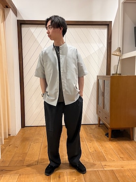 「URBAN RESEARCH DOORS（アーバンリサーチドアーズ）の『吸水速乾』セオアルファバンドカラーショートスリーブシャツ（シャツ/ブラウス、グレー系）」を使った、yugoiida1009さん（メンズ・172cm）の春コーディネート