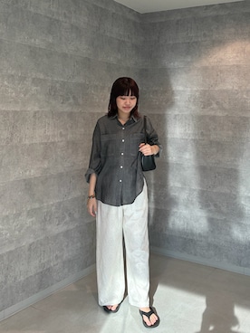 「URBAN RESEARCH DOORS（アーバンリサーチドアーズ）のレースイージーパンツ（その他パンツ、ホワイト系）」を使った、アユミさん（レディース・160cm）の秋コーディネート