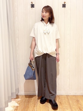 「SHOO・LA・RUE（シューラルー）の【ひんやり/洗濯機可/S-LL】インしてる風 フロントタックデザインTシャツ（Tシャツ/カットソー、ベージュ系）」を使った、あいこさん（レディース・157cm）の夏コーディネート