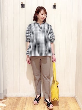 「SHOO・LA・RUE（シューラルー）の【洗濯後しわになりにくい/S-LL/インせず着られる】自然に体型カバー 麻調ペプラムブラウス（シャツ/ブラウス、ブラック系）」を使った、あいこさん（レディース・157cm）の春コーディネート