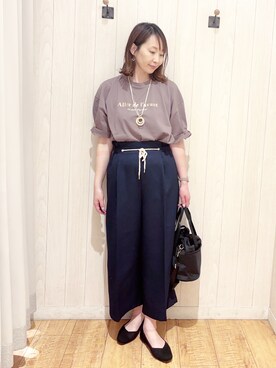 「SHOO・LA・RUE（シューラルー）の【ひんやり/UV/S-LL】お袖ふんわり二の腕カバー ぷっくりラメプリントTシャツ（Tシャツ/カットソー、ブラウン系）」を使った、あいこさん（レディース・157cm）の春コーディネート