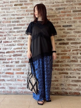 「THE SHOP TK （ザ ショップ ティーケー ）の【M-XL/ひんやり／吸水速乾／UV】上品な透け感 袖口シアーTシャツ（Tシャツ/カットソー、ブラック系）」を使った、tokiさん（レディース・155cm）の春コーディネート