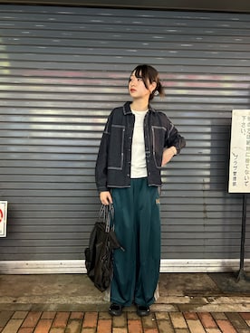「On（オン）のアイテム」を使った、佐々木日茉理さん（レディース・170cm）の春コーディネート