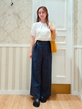 「grove（グローブ）の【洗える・シワになりにくい】麻調スリーブドロストブラウス（シャツ/ブラウス、ホワイト系）」を使った、Nakaさん（レディース・163cm）の夏コーディネート