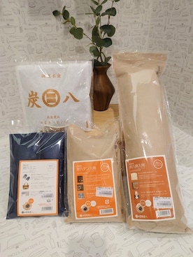 「212 KITCHEN STORE（トゥワントゥキッチンストア）の出雲屋炭八 押入用 BE（掃除グッズ、その他）」を使った、PANタナカさん（メンズ・173cm）の夏コーディネート