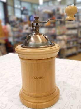 「212 KITCHEN STORE（トゥワントゥキッチンストア）のコーヒーミル・コラム <HARIO　ハリオ>（食器、その他）」を使った、PANタナカさん（メンズ・173cm）の冬コーディネート
