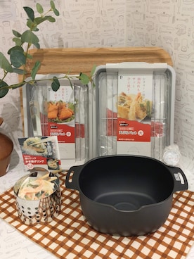 「212 KITCHEN STORE（トゥワントゥキッチンストア）の燕三 IH対応鉄楕円揚げ鍋20×17cm 温度計付（鍋/フライパン、その他）」を使った、PANタナカさん（メンズ・173cm）の夏コーディネート