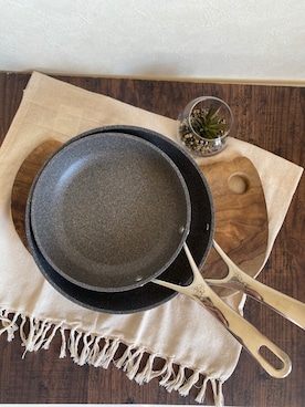 「アイテム（食器/キッチン）」を使った、むうさん（レディース・168cm）の春コーディネート