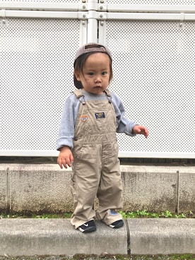 「OSHKOSH（オシュコシュ）のアイテム（サロペット/オーバーオール）」を使った、shoe_kaiさん（キッズ・90cm）の春コーディネート