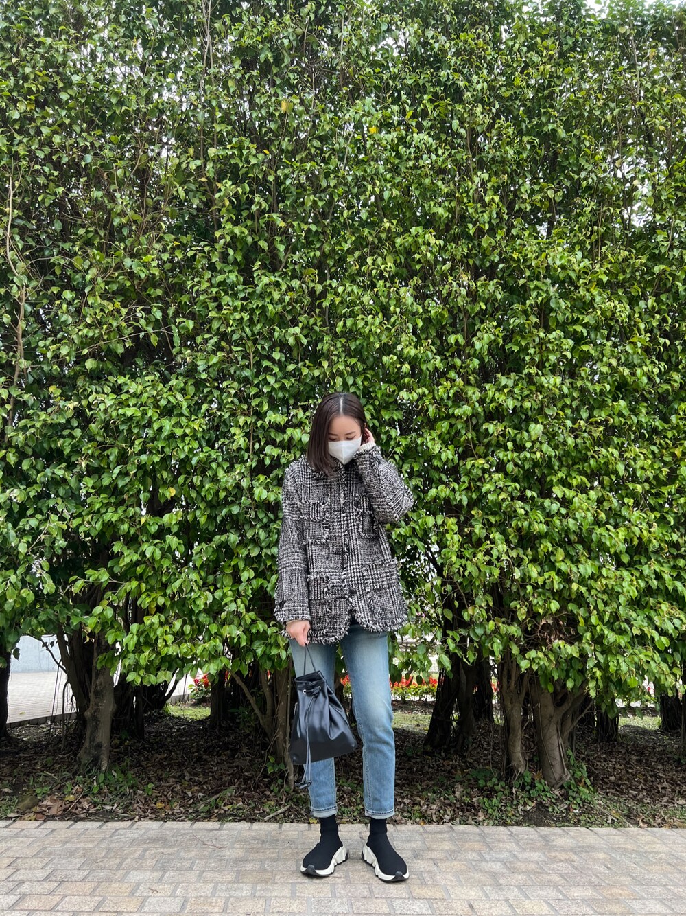 「CLANE、BALENCIAGA」｜「CLANEのアイテム（デニムパンツ、ブルー系）」を使った、Jasmine:)さん（レディース・158cm）の春コーディネートの1枚目の写真
