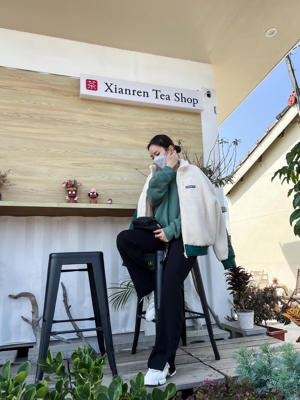 「adidas originals、studiodoe、Dior、JOURNAL STANDARD relume、Alexander Wang」｜「adidas Originalsのアイテム（ジャケット/アウター、グリーン系）」を使った、Jasmine:)さん（レディース・158cm）の冬コーディネートの1枚目の写真
