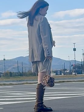 「アイテム（レッグウォーマー）」を使った、hito さん（レディース・164cm）の秋コーディネート