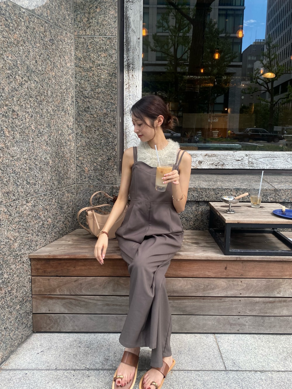 「大人カジュアルコーデ、きれいめカジュアル、オールインワン、プチプラ、プチプラコーデ、shein、しまむら、しまむらコーデ」｜「SHEINのアイテム（サンダル、ブラウン系）」を使った、𝒌𝒂𝒆𝒅𝒆さん（レディース・160cm）の秋コーディネートの1枚目の写真