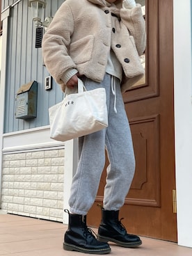 「韓国好きな人と繋がりたい」｜「アイテム（スウェットパンツ）」を使った、akikoさん（レディース・164cm）の冬コーディネート