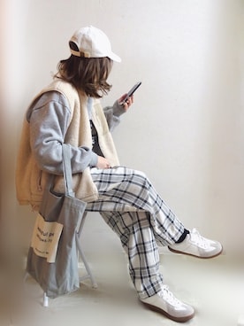 「ホワイトスニーカー」｜「アイテム（スウェット）」を使った、☆FAIRY☆さん（レディース・155cm）の冬コーディネート