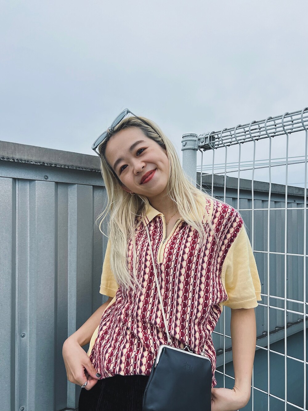 「palaceskateboards、palace、stussy、stussy women、adsr、サングラス、サングラススタイル、プチプラミックス、ポロシャツ、サマーニット、ハーフジップ、パンツスタイル、リラックススタイル、outfit、いいね、save、フォローお願いします🤑」｜「Palace Skateboardsのアイテム（トップス、その他）」を使った、Mikuさん（レディース・158cm）の夏コーディネートの1枚目の写真
