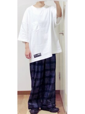 「GU（ジーユー）のワイドフィットT(5分袖)BiSH 2（トップス、その他）」を使った、あやＰさん（レディース）の冬コーディネート