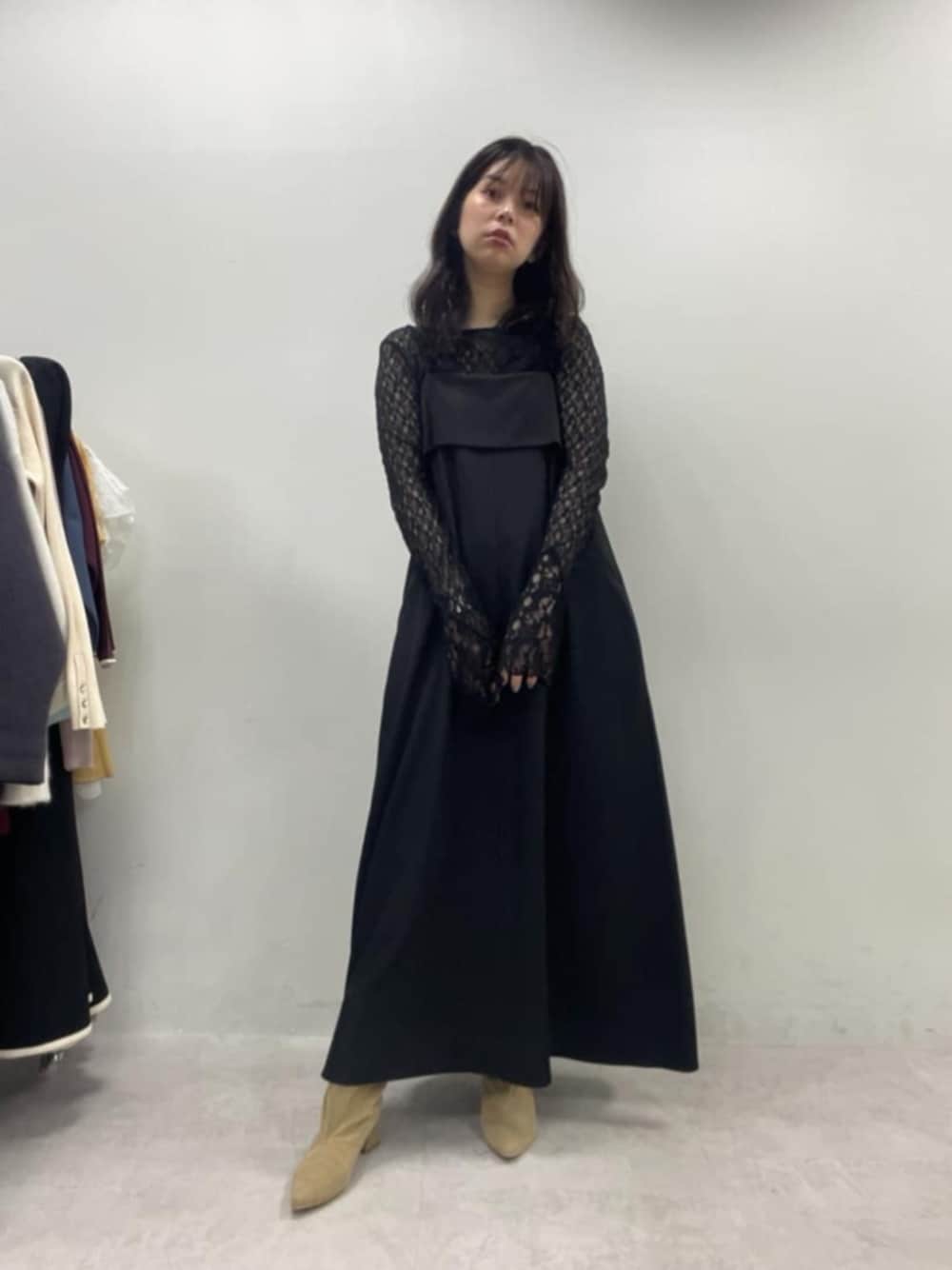 「LARUTAの【LARUTA】MIXレース切替プルオーバー（Tシャツ/カットソー、ブラック系）」を使った、おそのさん（レディース・167cm）の夏コーディネートの1枚目の写真