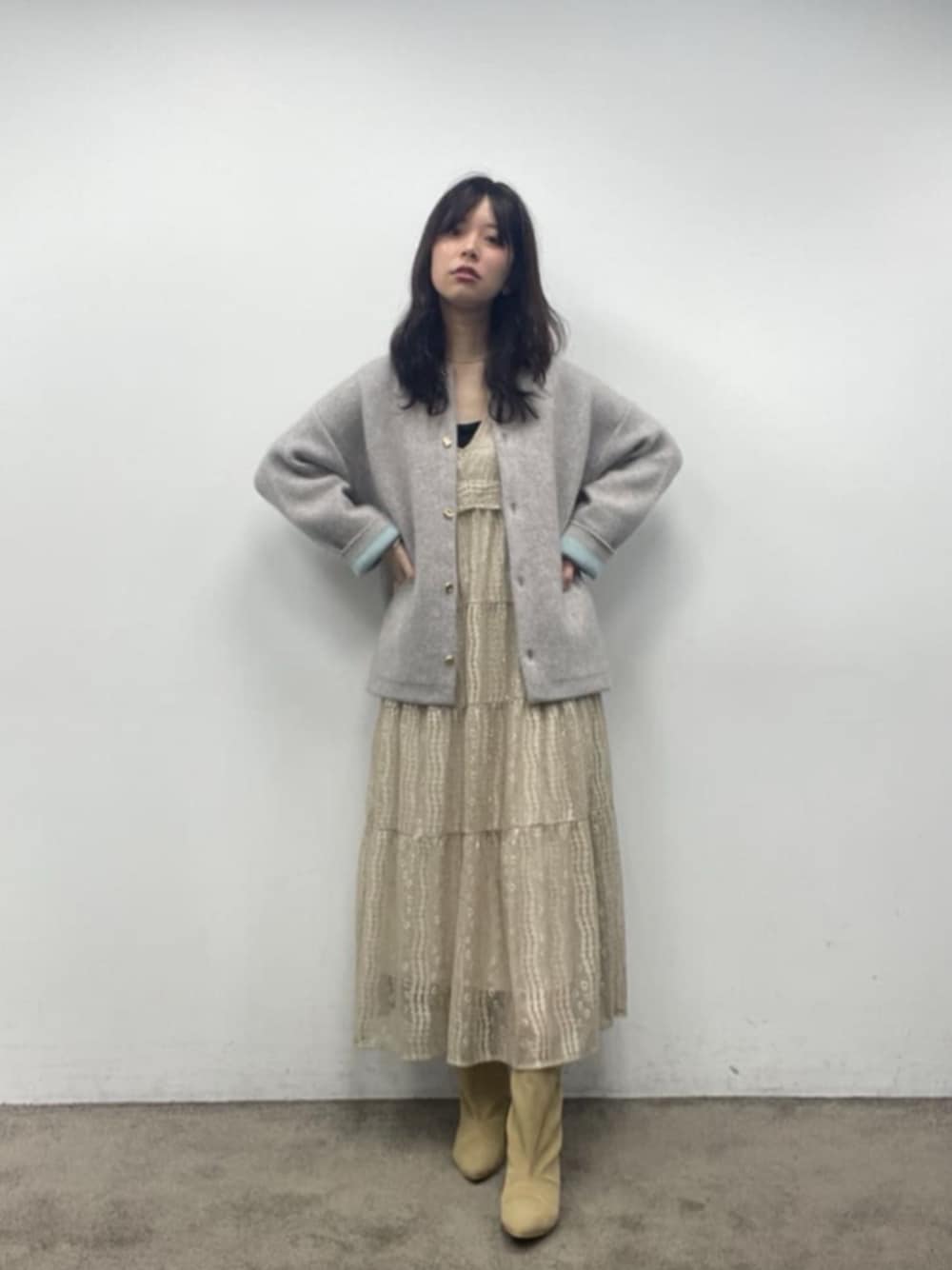 「レース、オケージョンスタイル、オケージョン、fox、ニットコート」｜「LARUTAの【LARUTA】レース切替ロングワンピース（ワンピース、ホワイト系）」を使った、おそのさん（レディース・167cm）の夏コーディネートの1枚目の写真