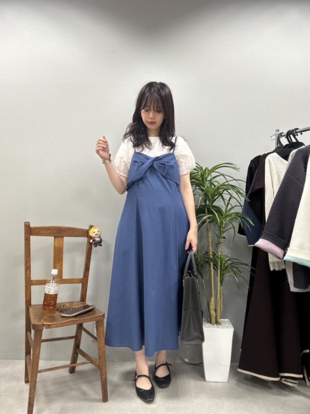「natural coutureのosonoリネン混ねじりキャミワンピース（ワンピース、ブルー系）」を使った、おそのさん（レディース・167cm）の夏コーディネートの1枚目の写真