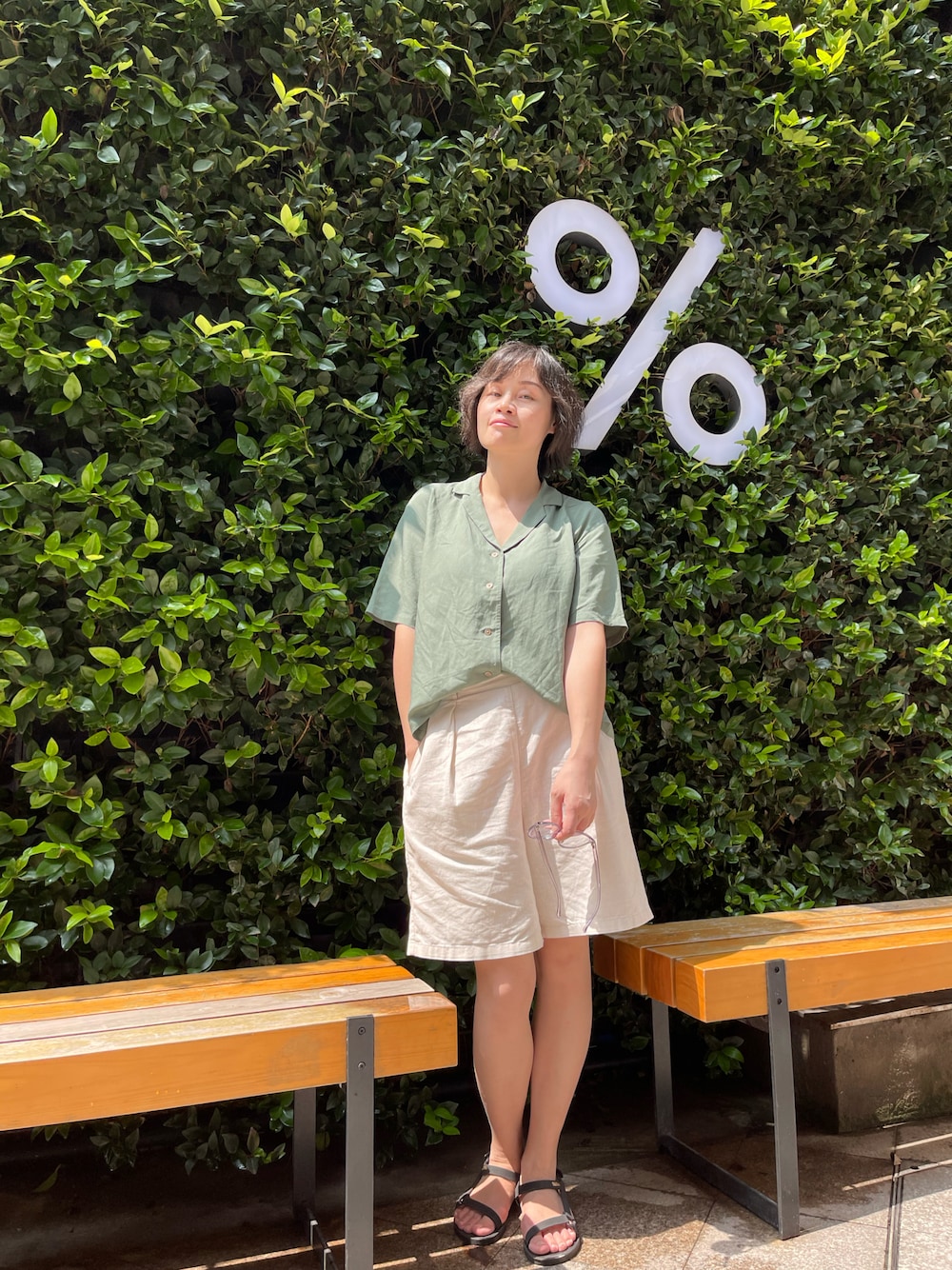 「秋服準備はじめました、いいね、save、フォローお願いします🤑、coffeeカラーコーデバトン」｜「UNIQLOのアイテム（シャツ/ブラウス、グリーン系）」を使った、九降风 さん（レディース・167cm）の秋コーディネートの1枚目の写真