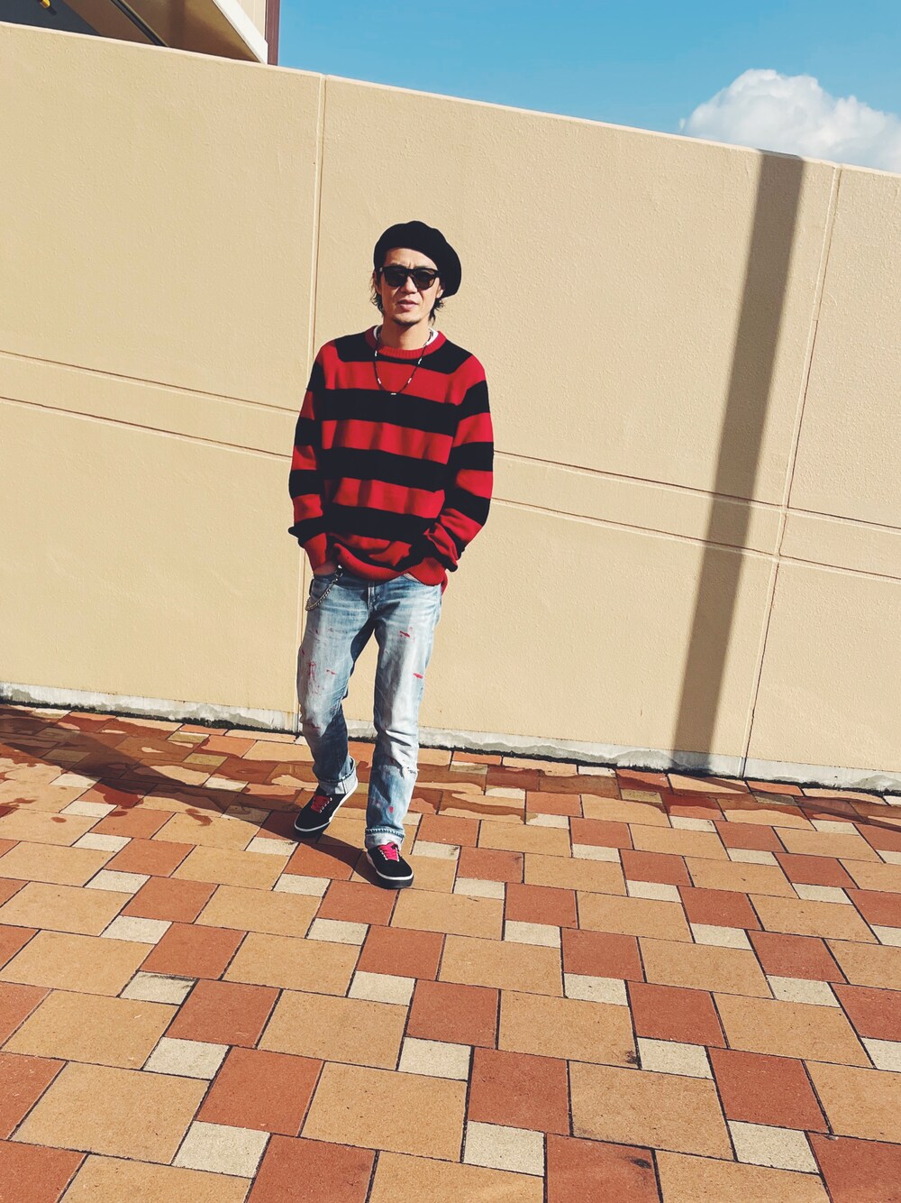 「ゆるコーデ、古着コーデ、ootd、ニット、ボーダーニット、デニム、VANS、carhartt、ベレー帽、グランジ、デニムパンツ」｜「BEAMSのBEAMS / リネン ベレー（ハンチング/ベレー帽、ブラック系）」を使った、Papasさん（メンズ・176cm）の冬コーディネートの1枚目の写真
