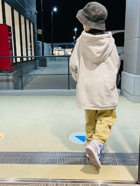 「アイテム（パーカー）」を使った、chakuさん（キッズ・120cm）の冬コーディネート