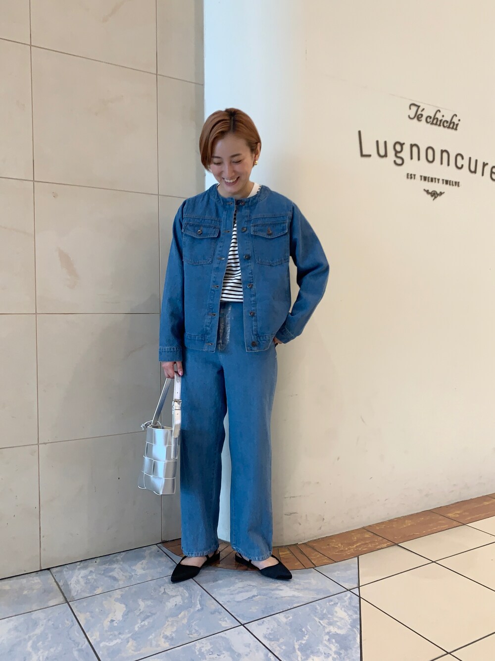 「秋っぽコーデ更新中、秋コーデ、秋服準備はじめました、秋服、ルノンキュール、デニム、セットアップ風、休日スタイル、秋先取りコーデ、お出かけコーデ」｜「Lugnoncureのノーカラーデニムジャケット（ノーカラージャケット、ブルー系）」を使った、カスミさん（レディース・157cm）の秋コーディネートの1枚目の写真