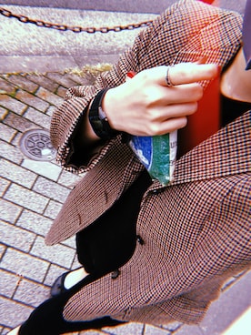 「オフィススタイル」｜「アイテム（デジタル腕時計）」を使った、おたつさん（レディース・160cm）の秋コーディネート