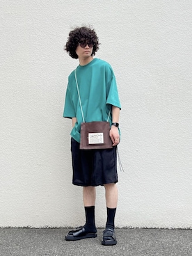 「my beautiful landlet（マイビューティフルランドレット）のアイテム（パンツ）」を使った、Wallace & Murronさん（メンズ・173cm）の夏コーディネート