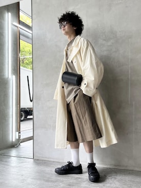 「ロングシャツ」｜「アイテム（ステンカラーコート）」を使った、Wallace & Murronさん（メンズ・173cm）の春コーディネート
