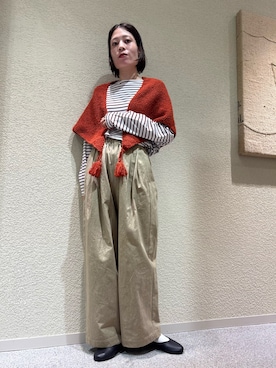 「アイテム（ストール/ショール）」を使った、takagi naoさん（レディース・165cm）の秋コーディネート