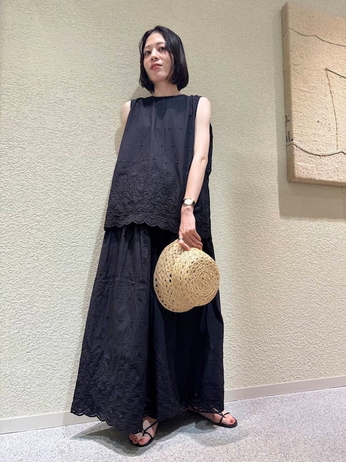 刺繍ノースリーブプルオーバー