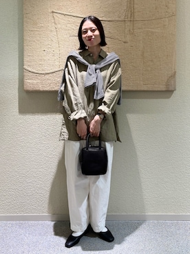 「かぐれ（カグレ）の『ユニセックス』ドライリネンボックスシャツ（シャツ/ブラウス、ベージュ系）」を使った、takagi naoさん（レディース・165cm）の春コーディネート