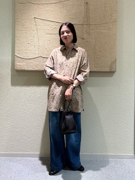 「かぐれ（カグレ）のアイテム（デニムパンツ）」を使った、takagi naoさん（レディース・165cm）の秋コーディネート