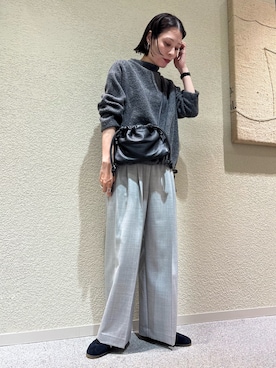 「アイテム（その他トップス）」を使った、takagi naoさん（レディース・165cm）の秋コーディネート