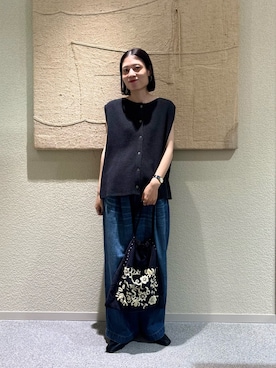 「かぐれ（カグレ）のアイテム（デニムパンツ）」を使った、takagi naoさん（レディース・165cm）の秋コーディネート