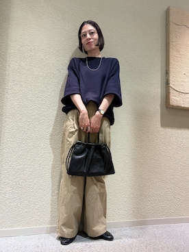 「アイテム（雑貨/ホビー）」を使った、takagi naoさん（レディース・165cm）の秋コーディネート