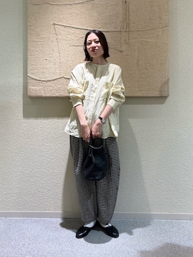 「かぐれ（カグレ）のクロップドチェックパンツ（その他パンツ、ブラック系）」を使った、takagi naoさん（レディース・165cm）の春コーディネート