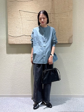「かぐれ（カグレ）のフェードデニムイージーパンツ（デニムパンツ、ブラック系）」を使った、takagi naoさん（レディース・165cm）の夏コーディネート