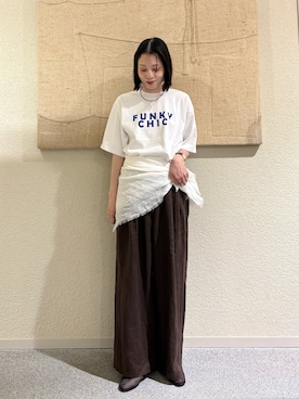 「かぐれ（カグレ）の『別注』HARi×かぐれ　FUNKY CHIC T-SHIRTS（Tシャツ/カットソー、ホワイト系）」を使った、takagi naoさん（レディース・165cm）の夏コーディネート