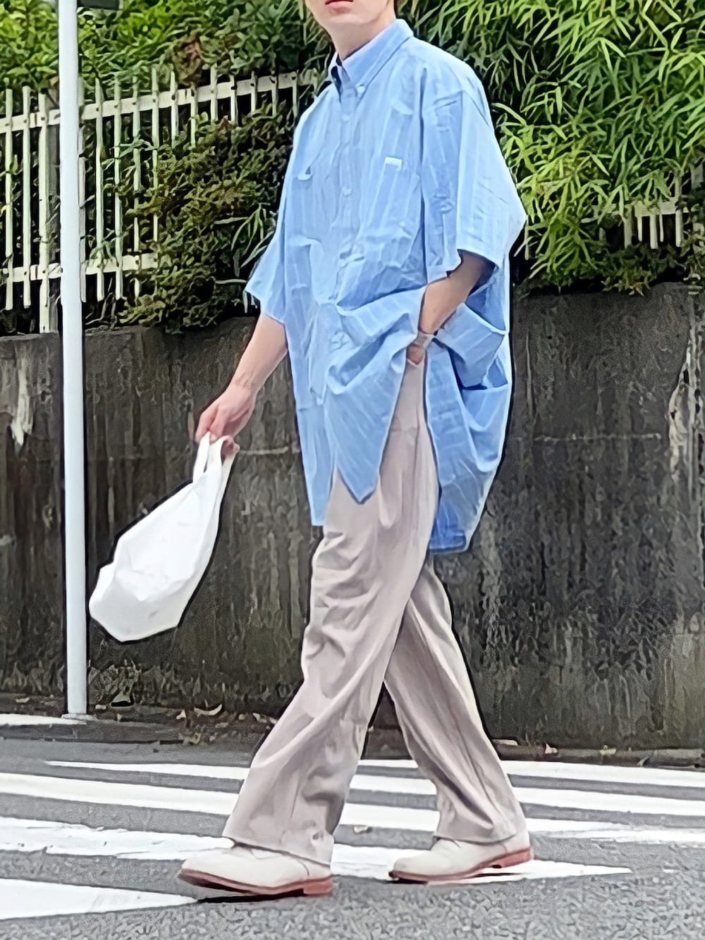 「メンズコーデ、大人コーデ、休日スタイル、お洒落さんとつながりたい、ストライプシャツ、ストライプ、低身長男子、ビッグシルエット、シャツスタイル、リラックススタイル、スラックス、バングル」｜「NO NAMEのアイテム（ブレスレット、シルバー系）」を使った、みっち~さん（メンズ・165cm）の夏コーディネートの1枚目の写真